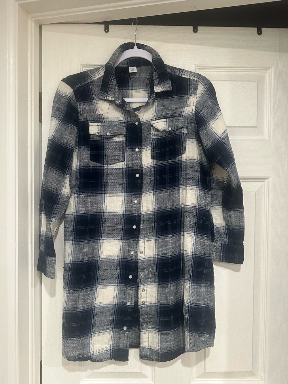Old Navy Navy and White Plaid Longline Button-Up Shirt